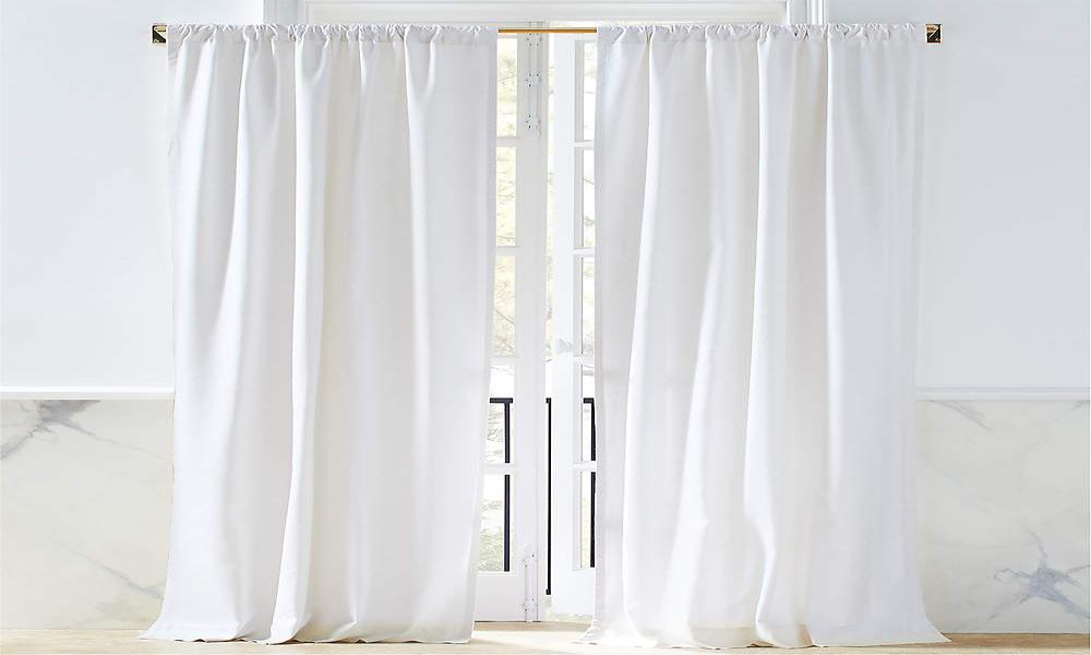 Why Should You Select Silk Curtains for Your Window Treatment?  